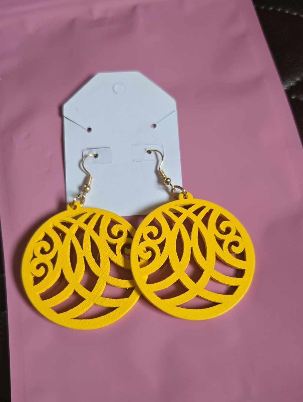 Yellow Filigree Round Drop Earrings - Unbranded💛